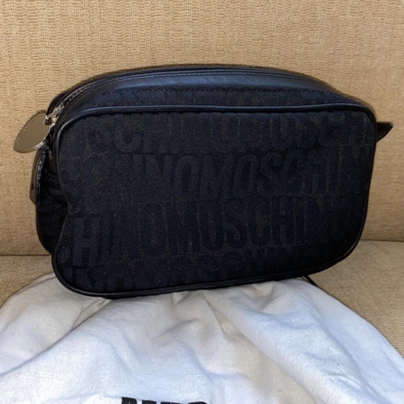 Moschino Deluxe Cosmetic Case - Picture 4 of 16